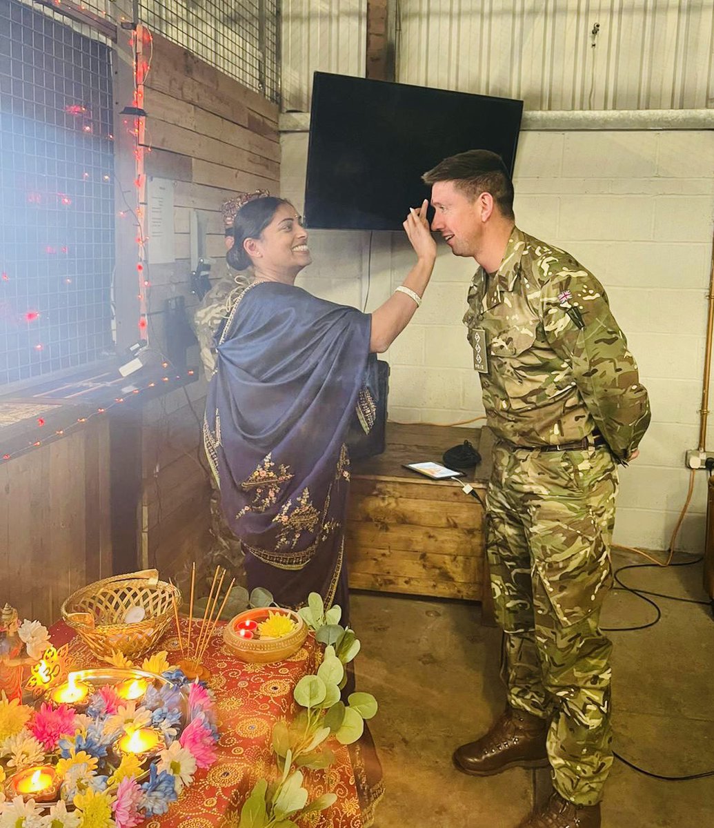 27RegimentRLC's tweet photo. Celebrating knowledge over ignorance, the Wolfpack’s LAD enjoy Diwali the Festival of Lights and good over evil #OneTeam @101_Log_Bde @3rdUKDivision https://t.co/EbwXPaXX3Z