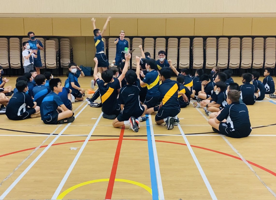 HHKSShackleton's tweet photo. Dodge, Duck, Dip, Dive aaaaaaand Dodge! Amazing teamwork and spirit from the #boysofshackleton as they storm to victory at inter-House dodgeball @HHKSShackleton! #WhenThingsAreEasyIHateIt #WeAreShackleton @HeadHarrowHK https://t.co/melmEMEdZN