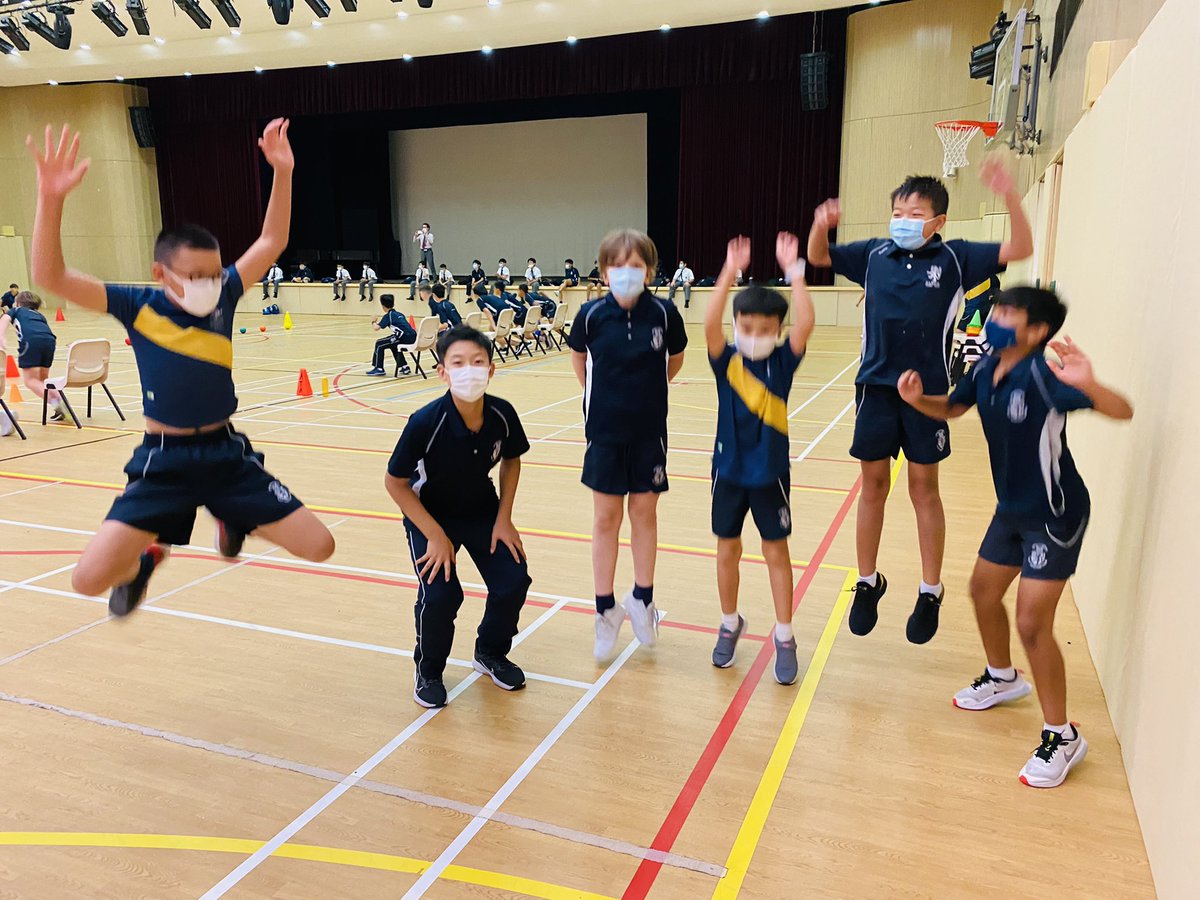 HHKSShackleton's tweet photo. Dodge, Duck, Dip, Dive aaaaaaand Dodge! Amazing teamwork and spirit from the #boysofshackleton as they storm to victory at inter-House dodgeball @HHKSShackleton! #WhenThingsAreEasyIHateIt #WeAreShackleton @HeadHarrowHK https://t.co/melmEMEdZN