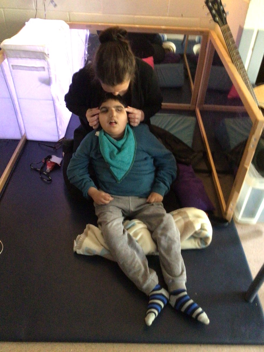 Fairfieldstweet's tweet image. Students in F1 were working hard and enjoying our Physibods session. Qasim enjoyed his head massage and Gracie was using the resonance board to feel her stamping feet with Paula. #FantasticF1 #ActiveMovement #PMLD #resonanceboards
