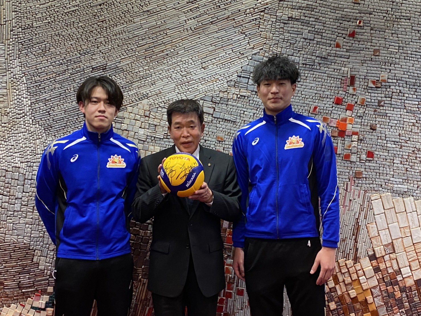 トヨタ自動車サンホークス (@VolleySunHawks) / Twitter