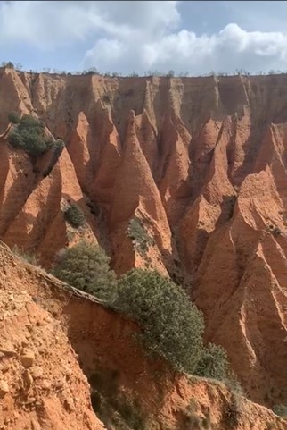 Deporadictos's tweet photo. Esta semana te proponemos ocho rutas de #senderismo sencillas y de gran belleza en las fronteras de la Comunidad de #Madrid.🍂🥾Coge ropa de abrigo y prismáticos, en la mayoría verás a vista de pájaro la Sierra de Guadarrama y la del Rincón. ¿Te animas? -) https://t.co/SXTYE9V33i https://t.co/gW46nF7PTz