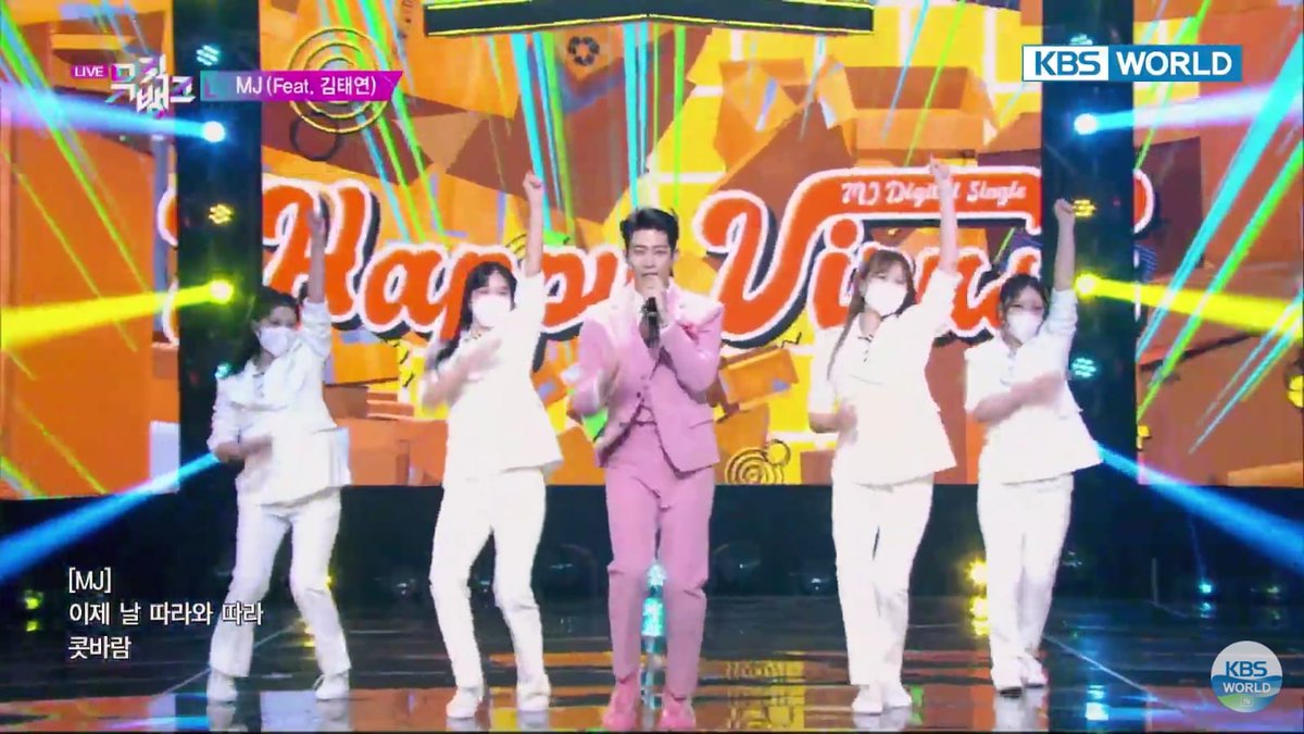 astrolatinfanb's tweet photo. #Aroha que les pareció la primera presentación de #MJ el día de hoy en Music Bank
Si no lo pudieron ver en vivo aquí les dejamos el link para que vayan a darle mucho apoyo

🔗https://t.co/DNYxgp2lpX

#MJ// #MJGetSetYoOutNow //#ASTRO //@offclASTRO https://t.co/vNCEsAd5fL