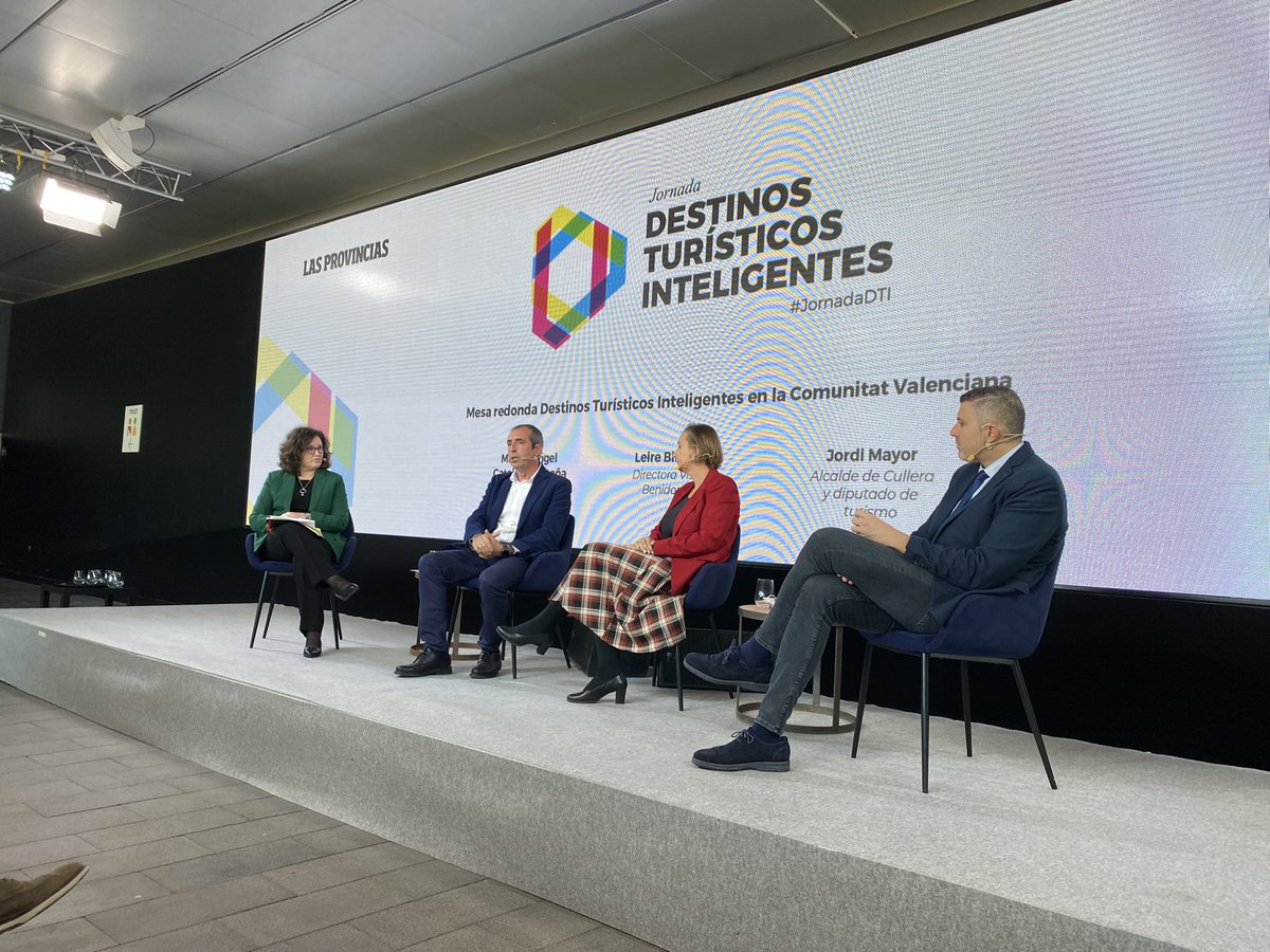 El director del proyecto DTI de <a href="/AytoFinestrat/">Ayto Finestrat</a> cree necesario explicar a la ciudadanía lo que aporta ser destino turístico inteligente, ya que el turismo ayuda a mejorar la ciudad. #JornadaDTI #Valencia <a href="/SEGITTUR/">SEGITTUR</a> <a href="/lasprovincias/">LAS PROVINCIAS</a>