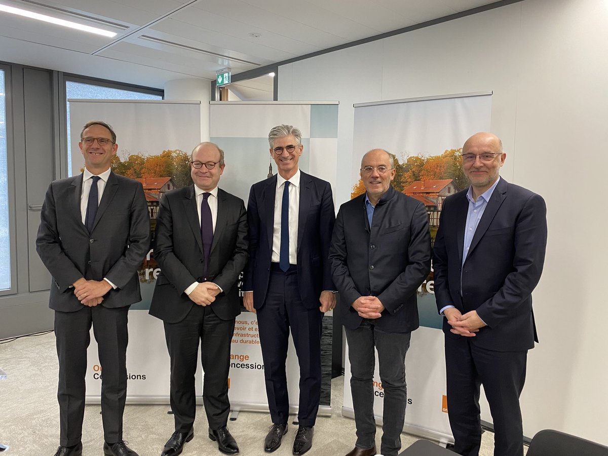 Nous avons officialisé ce matin le lancement d’<a href="/OrangeConcess/">Orange Concessions</a>, avec nos partenaires <a href="/BanqueDesTerr/">Banque des Territoires</a>, <a href="/CNP_Assurances/">CNP Assurances</a> et EDF Invest. 
C’est une grande fierté de participer à la libération du potentiel numérique des territoires,grâce au déploiement de 4,5M de prises FTTH d’ici 2025!