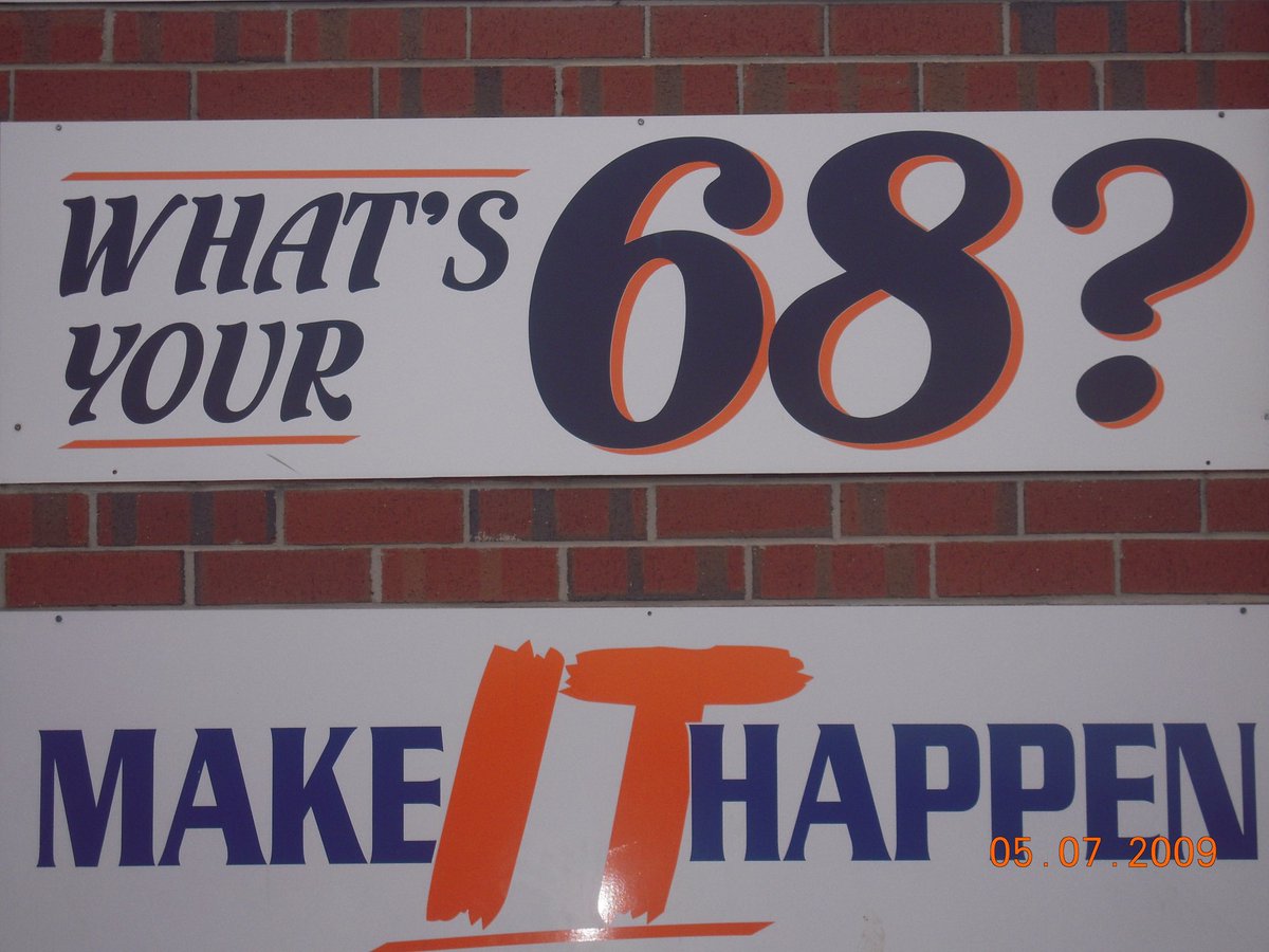 CoachBWhite7's tweet photo. #WakeUpRammin #WakeUpWinning #HighSchoolHallways #CaptureTheMoment Inspiration is everywhere!  Google “What Is your 68? #JaromirJagr https://t.co/n5aVN1OOfK