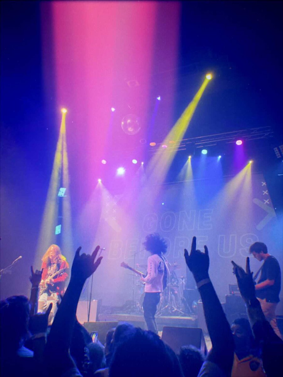 logow8's tweet photo. great fuxking night https://t.co/UToBou6T80
