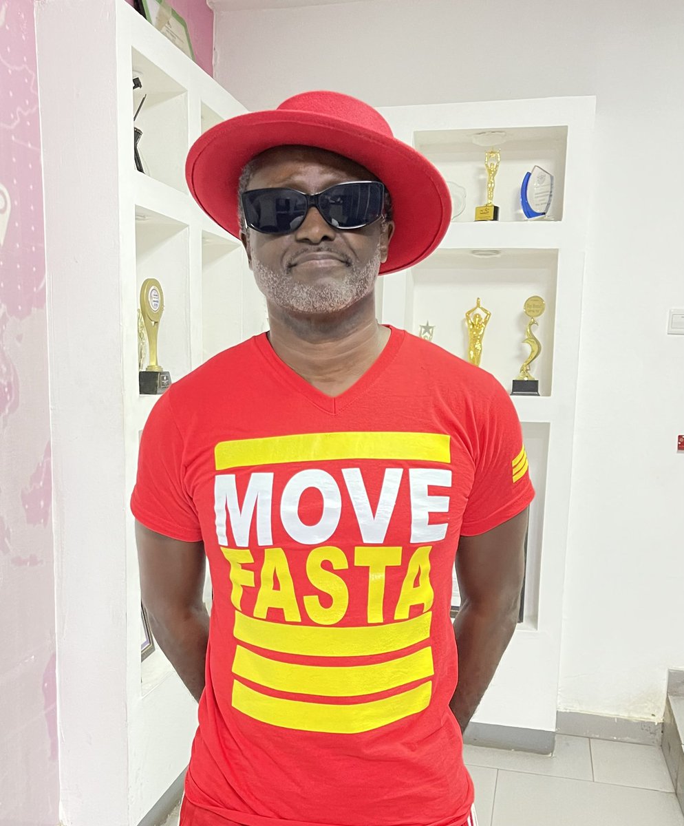 ReggieRockstone's tweet photo. https://t.co/ELARQiEclb NEED ALL TO HIT ME ON YOUTUBE ON THIS DAY! GH SUPPORTS GHπ¬πππΏ #millionviews #forshaygayreasons #hiplife #movefasta https://t.co/ryA4sYw1Iw