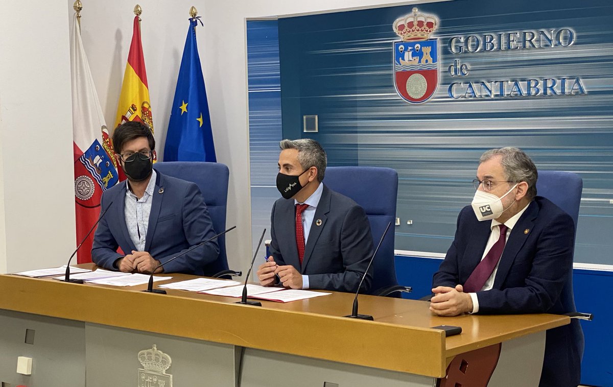 Pablo_Zuloaga's tweet photo. Vuelve la presencialidad total a las aulas universitarias de #Cantabria. Una gran noticia que nos permite, a partir de la próxima semana, recuperar la normalidad a través de una resolución que publicaremos en el BOC. ¡Juntos y juntas de nuevo! https://t.co/HIijgswZzq