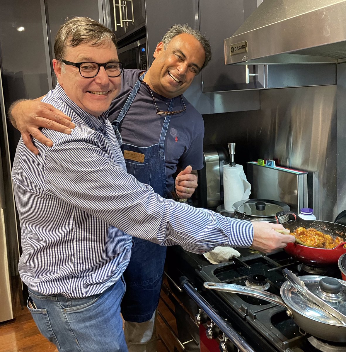 I flew to Wagga Wed pm, drove through 2 hours in pouring rain to Griffith, consulted at St Vincent’s Griffith all day Thurs, and drove back to Wagga that arvo to see patients in Abdul Lathif’s room’s all Friday. Food and friendship put a smile on a tired face. Thank you Lathif!