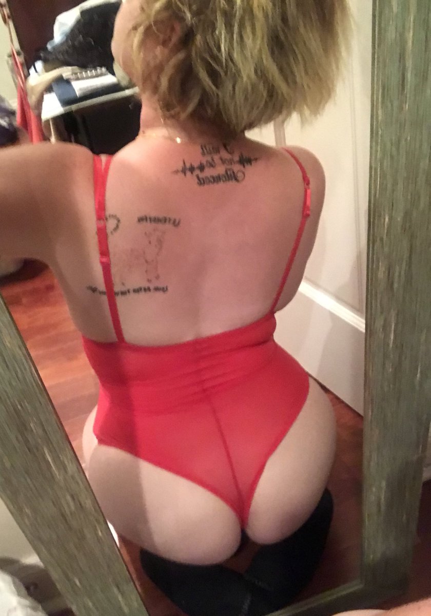 moolissa69's tweet photo. 😈😩😈😘🌹 https://t.co/ATXIJRcYV0