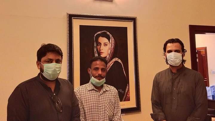 ShamiRajper4's tweet photo. #WeStandWithJD 🙋🏻
@JunaidSaleemJD
#Bhaijaan❤💯 https://t.co/uz1HMz635q