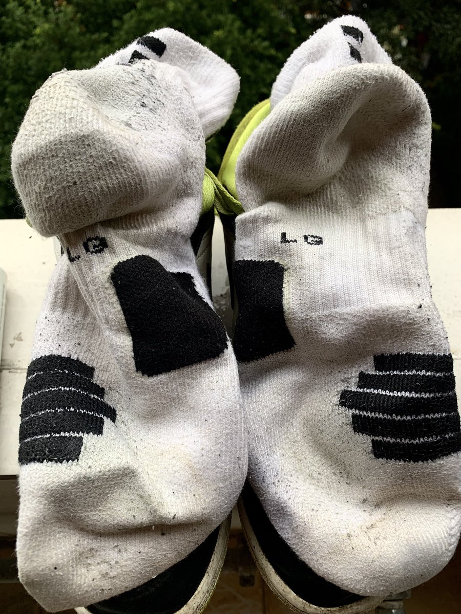 有哪只sao🐶想闻这双穿了两星期打球的🧦