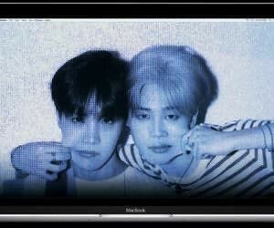 HobieW0rld's tweet photo. Does anyone remember when the BTS au outcast was trending everywhere I miss that ngl #btsoutcast #BTS_twt #Trending https://t.co/VVEAWYPJ7i