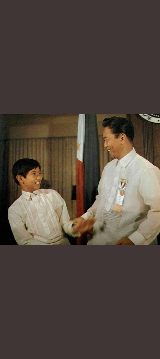 EstrellaGaite's tweet photo. Marcos Latta!!! Kahit anong mangyari ipaglalaban ka namin. Hanggang sa huli, di kami bibitiw. Marcos Jr. Pag asa ka namin. Mahal ka ng Pilipino. Sigaw ng nakararami marcos latta.
#MARCOSLATTA 
#bbmikawangpresidenteko2022 https://t.co/ajXgZNFZXq