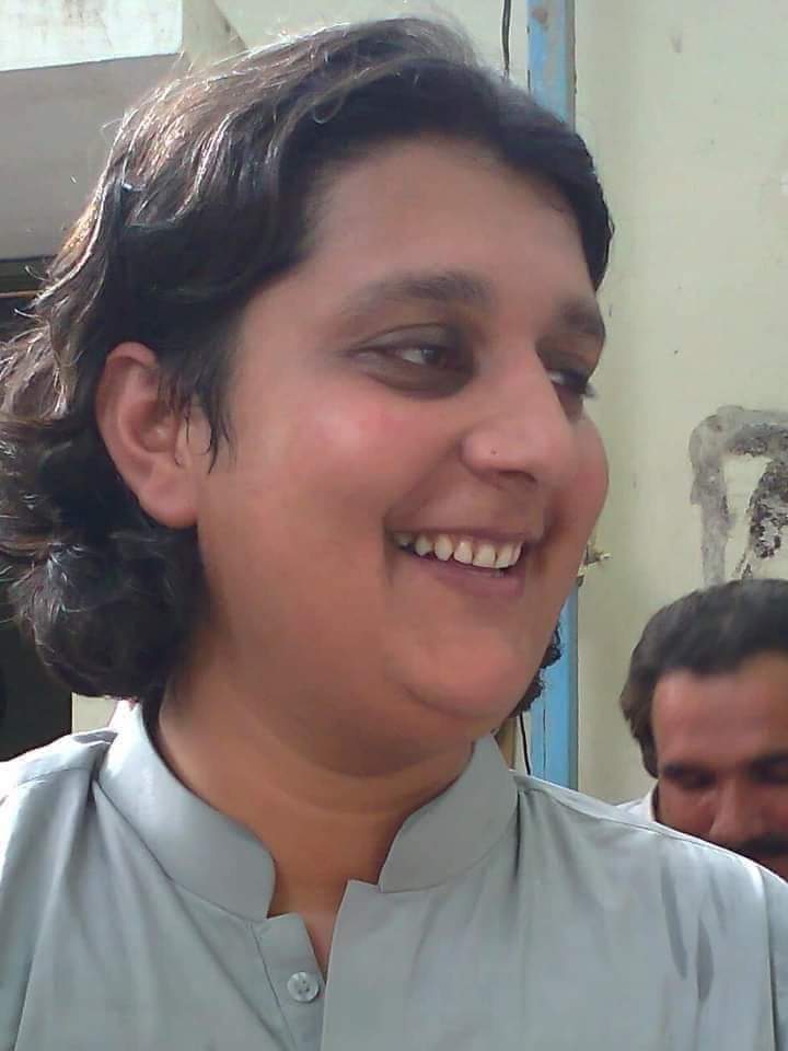 Rukhsnahalepoto's tweet photo. سنڌ جي سڀني سردارن ,ميرن, پيرن, وزيرن ء وڏيرن جي ڀڙوت کي ننگو ڪندڙ واڳون ــــ!!
#JusticeForNazimJokhio https://t.co/7bGbKXFlr3
