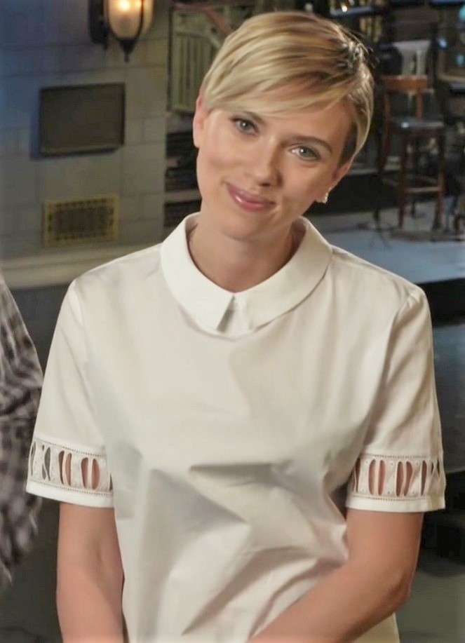 scarfan76's tweet photo. I vote for #ScarlettJohansson for #TheFemaleMovieStar of 2021 #PCAs https://t.co/s1BmUN2XCR