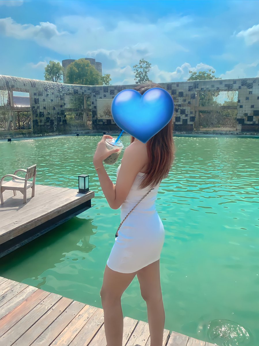 Goim08311945's tweet photo. #กำแพงแสน ถ้ารักของคุณมันทุกข์ มากินชานมไข่มุกกับหนูเถอะ🤩🥰 https://t.co/d5uVHMOIKC