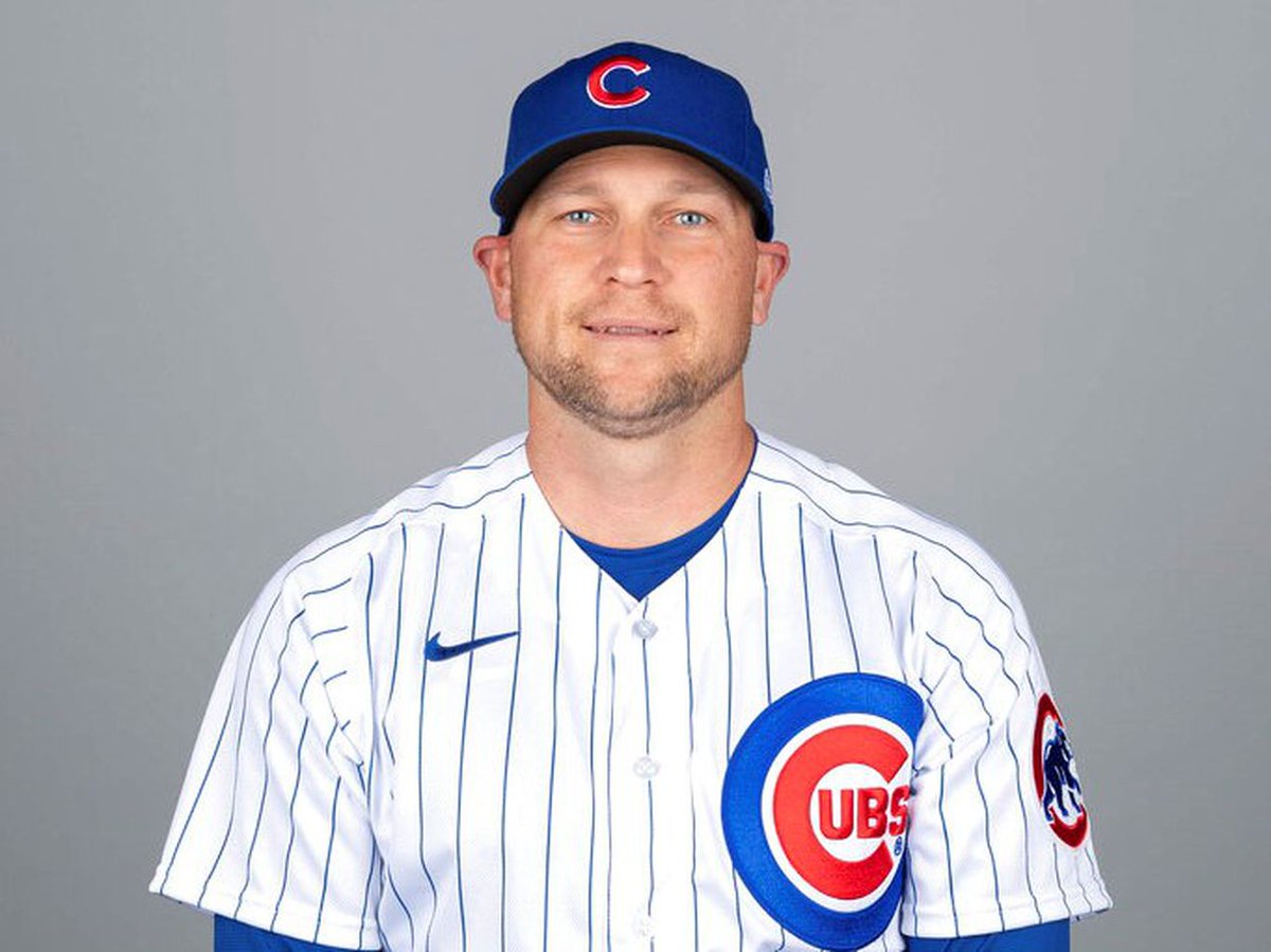 The Cleveland Guardians have hired Chris Valaika as their new hitting coach. Valaika, 36, replaces Ty Van Burkleo who was let go on October 6, 2021. Valaika was the assistant hitting coach for the Chicago Cubs in 2021.
#ClevelandGuardians
#ChrisValaika https://t.co/nGCkG6NnH1