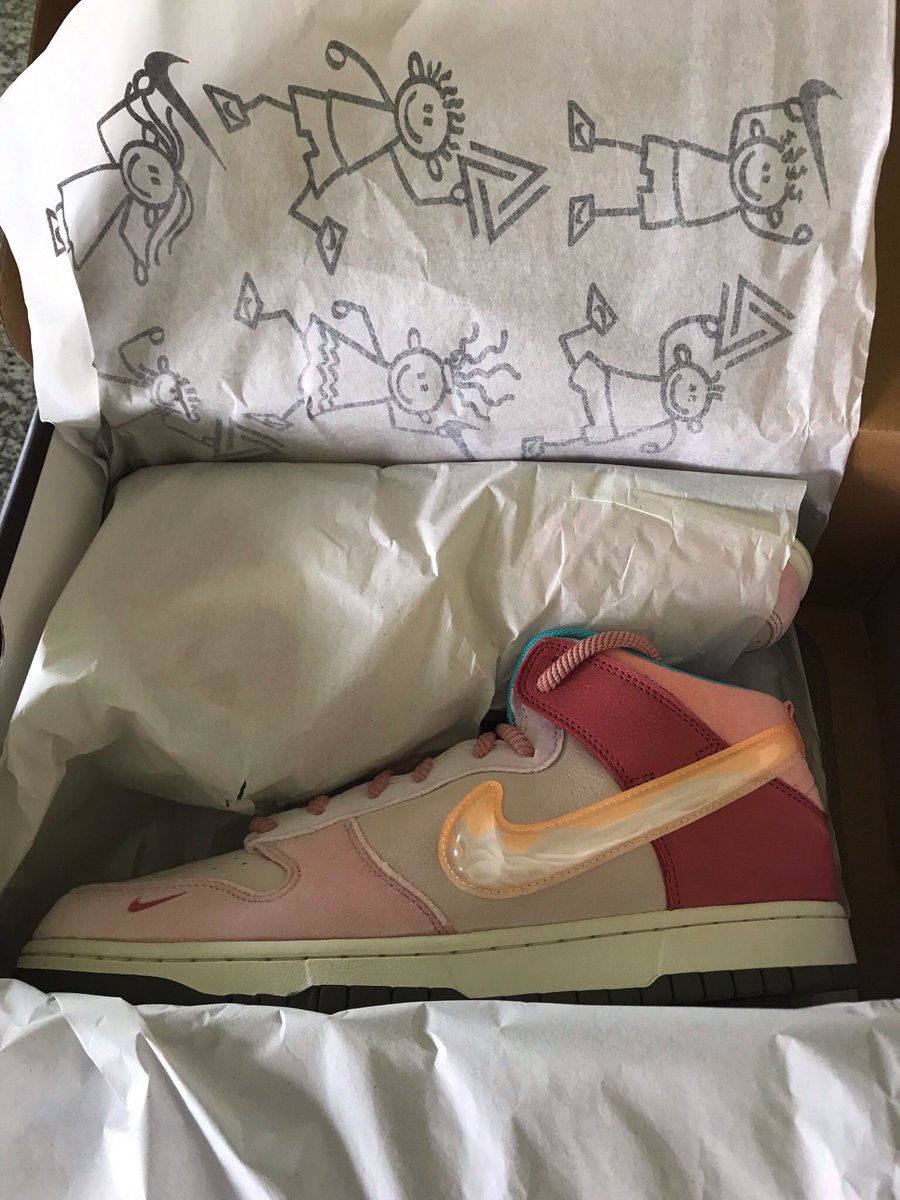 L_Dean89's tweet photo. @TheSocialStatus They look even better in person 😍 https://t.co/1ymRjkeRQA