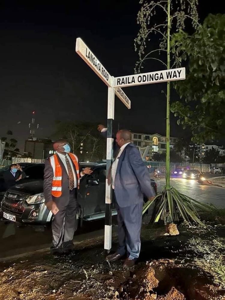 radio_punchline's tweet photo. Nairobi County government has renamed Mbagathi way to Raila Odinga way. 

What are your thoughts? 

#Kenya Kiongozi / Uhuru Kenyatta / Ruto / Mutua / lilian #KanairoGotSaved Mombasa / Juliani / Jubilee #JumiaBlackFriday Boniface Mwangi #Inawezekana #ChatWithDPP https://t.co/AcjS6ADaCC