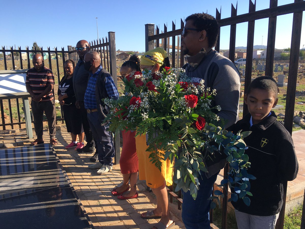 The Calata family laid a wreath at Fort’s grave today, which would have been his 65th birthday and the day on which we host the Inaugural Fort Calata Memorial Lecture in partnership with <a href="/Rhodes_Uni/">Rhodes University</a>. #FCML #QuestforJustice