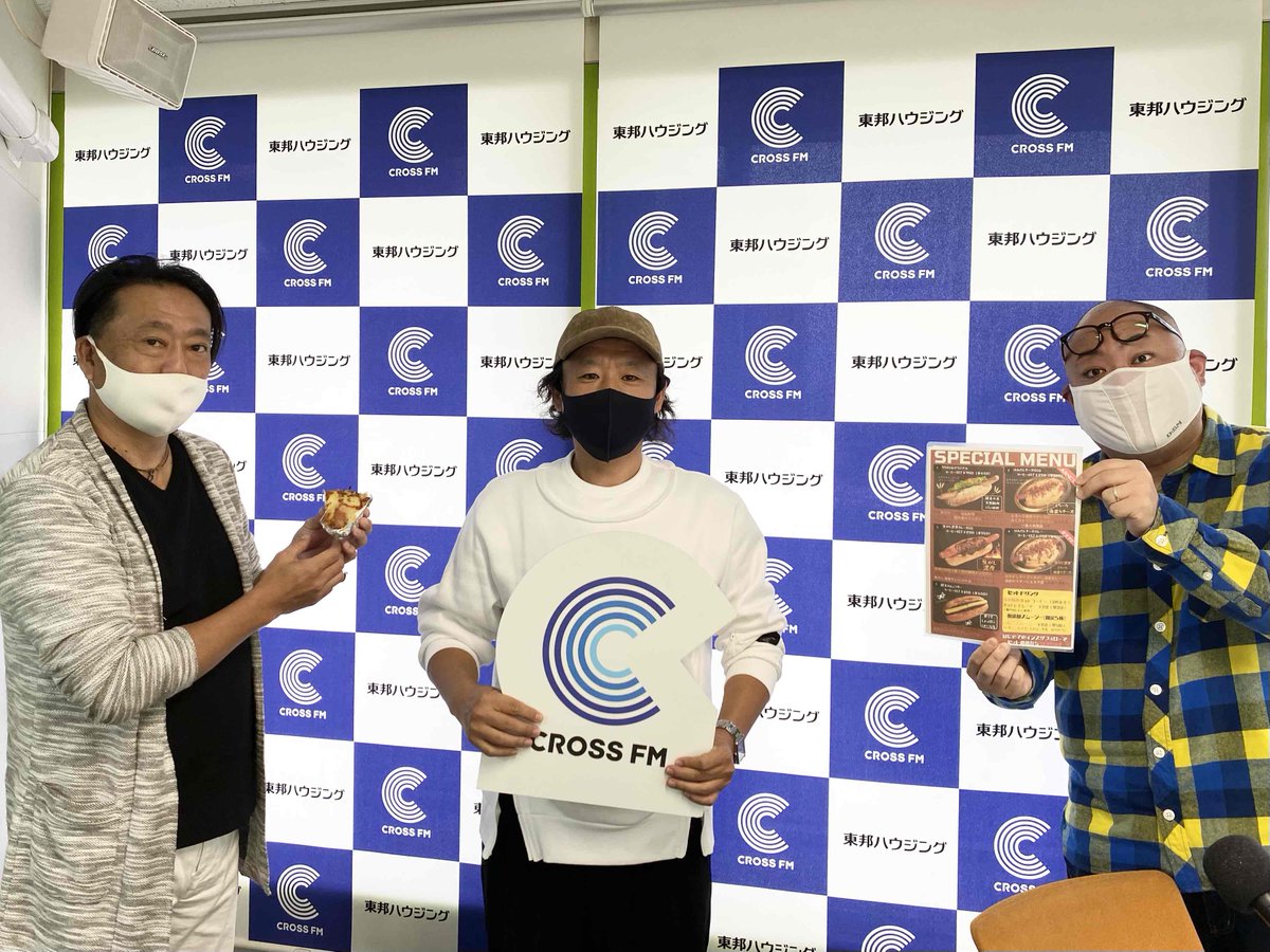 BAYSIDESHOCK's tweet photo. ネクステージヒーロー✨

“九州の未来を担うヒーロー”をお迎えしています‼

今週は
【キッチンカー 55DOG 代表 五十川総寿さん】にお話を伺いました🎙

[#55DOG🌭] https://t.co/ZcED4odo7P

[📻]↓聞いて11月末までに来店でイイ事あります👍
https://t.co/lh8dxOjAn8

#BSHOCK
#CROSSFM https://t.co/wKQQpYkUFC
