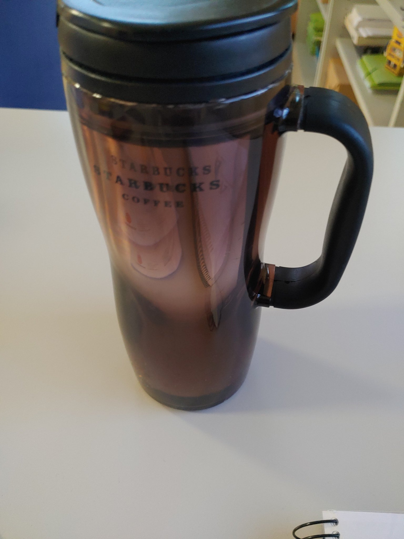 Starbucks España on Twitter "¡Ya han llegado a Starbucks las nuevas bebidas navideñas! 🎅🏻🎄