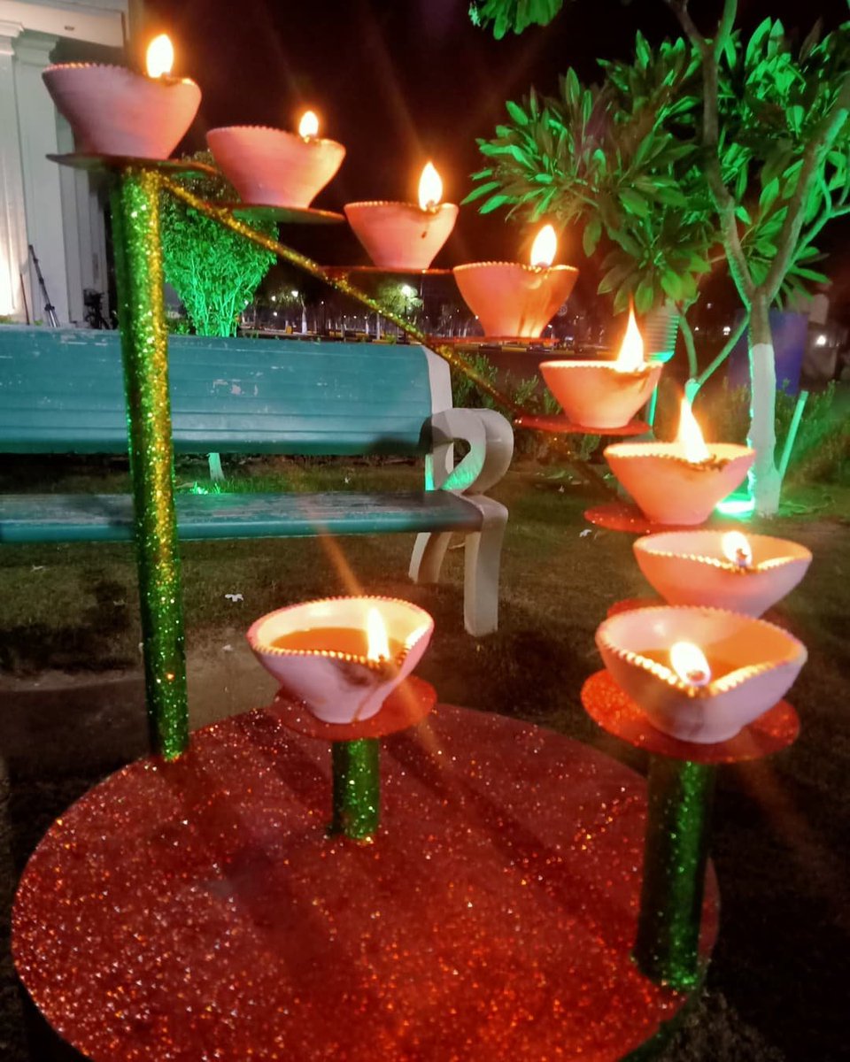 CAPragatiSharma's tweet photo. #diwali2021 Celebrated diwali this year at DJJS, Noormahal.
The entire campus was lit with around 80,000 lamps. Different art forms of India were depicted with various rangoli
Truly blissful experience celebrating diwali far from crackers in an environment friendly &amp; cultural way https://t.co/XHbnjQYBAC
