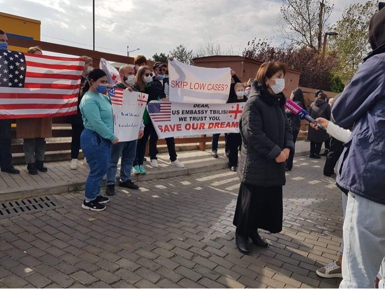 sam82202's tweet photo. They have taken away our dreams, but we will fight for justice, they have forgotten that we are human too!
They did not call low DQ cases for the interview, and they summoned high non-DQ cases to show a lie to the court!
We are victims of discrimination @usingeo @TravelGov @VP https://t.co/qQZWHGhJuE