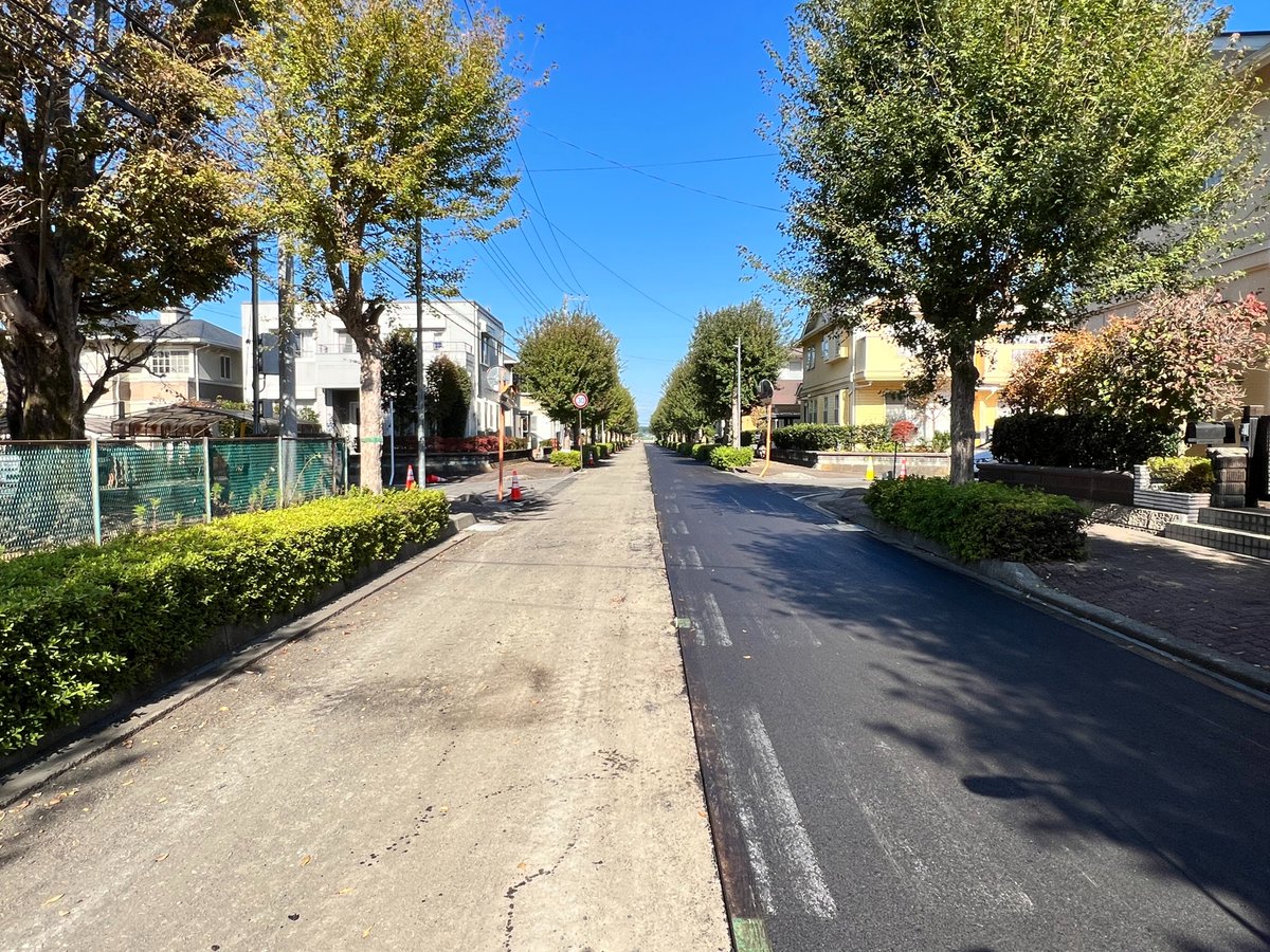 isaokengyou's tweet photo. 道路舗装修繕工事の写真です。
#道路　#土木　#舗装　#工事　#自然　#緑　#栃木県　#小山市 https://t.co/zQ3NXTyGYA