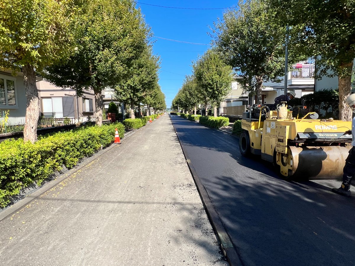isaokengyou's tweet photo. 道路舗装修繕工事の写真です。
#道路　#土木　#舗装　#工事　#自然　#緑　#栃木県　#小山市 https://t.co/zQ3NXTyGYA
