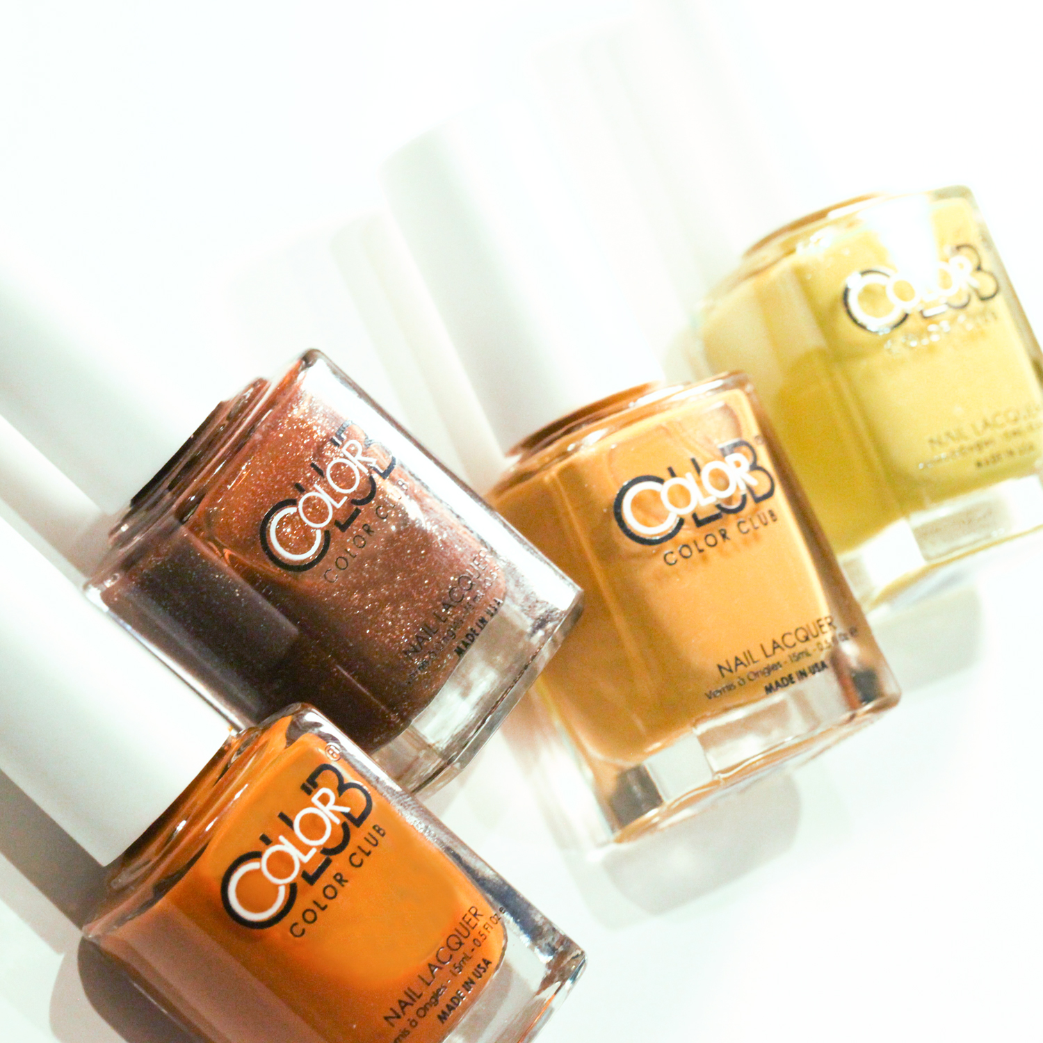 D Up ディーアップ 秋に取り入れたいネイルアートをご紹介 カラークラブを使った べっこうネイル 簡単で可愛い Howtoは公式instagramをチェック T Co Klypytmro3 使用品番 Forsythe Color Club D237 Warm Wishes D262 Princess