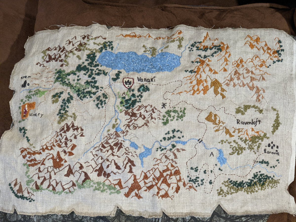 NiraTheLight's tweet photo. After a month of work, I present to you: Ravenloft. #dnd #Embroidery #dungeonsanddragons https://t.co/SYjNpuwuFJ
