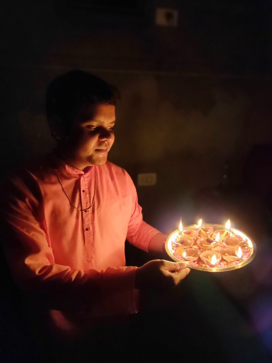 dadofbonhisha's tweet photo. @SoundcoreIndia @NSaina #DiwaliCelebration
Here My #Diwali Celebration moments. Thanks for Awesome opportunity of win @NSaina #SpecialEdition #LifeNoteE TWS 

Join 
@Rahulrahs 
@BirjuDamani 
@ujjawalkumar26 
@Hello_Himansh 
@Ramprasad43 
@ChilledSup 
@Cutiepie_Angel2 
@fitrapstar 
@VHetal 
@RAJESHK23_ https://t.co/oKRwJty7At