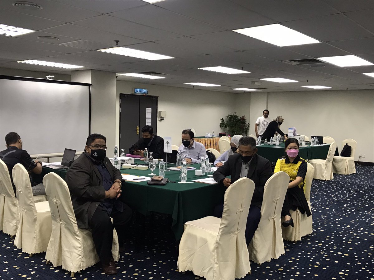 redcodegenx's tweet image. Bengkel Hala Tuju &amp;amp; Pembentukan Pelan Strategik JBSN 2021 - 2025 sedang berlangsung bagi menyediakan dokumen yang akan menjadi rujukan dan panduan pelaksanaan tindakan JBSN dalam tempoh 5 tahun.

#TeamJBSN