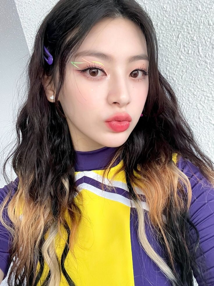 – DSS !! (@dailyseeunselca) on Twitter photo 
