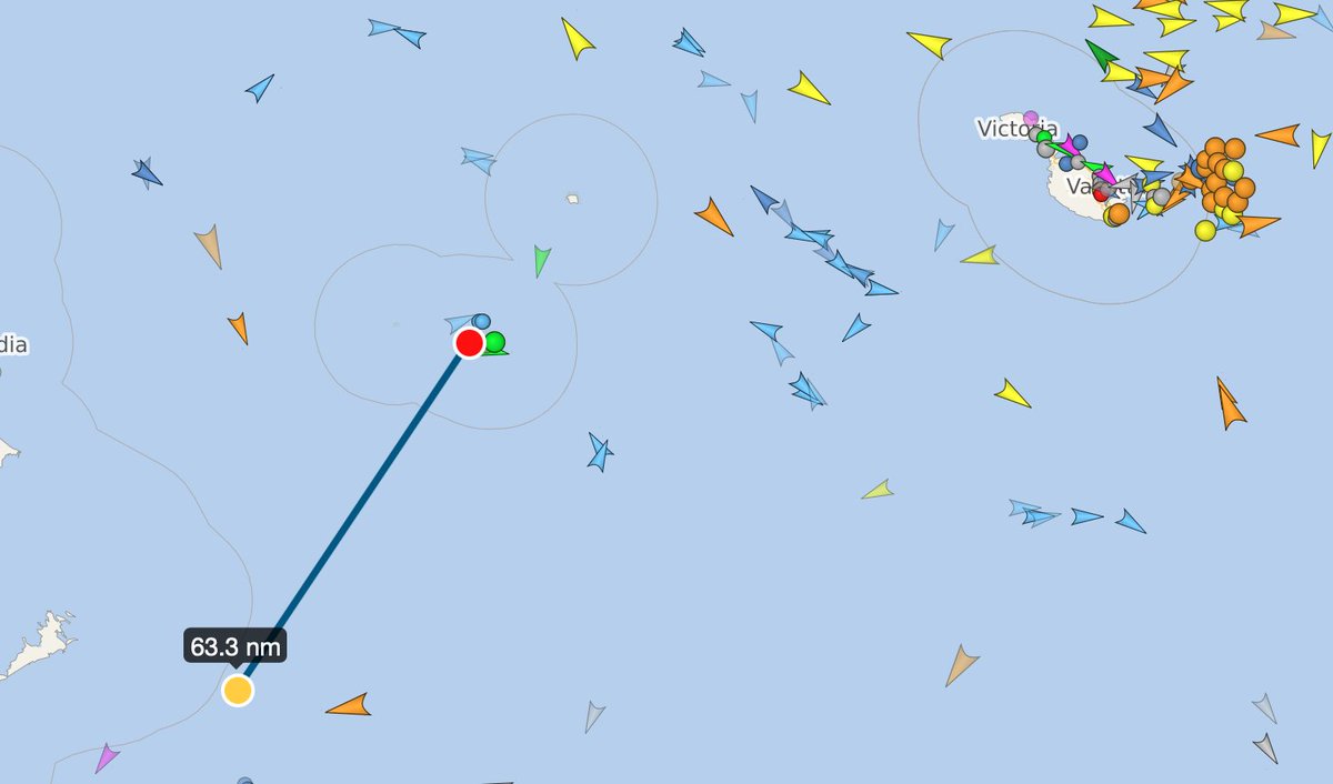 GiansandroMerli's tweet photo. #SeaEye4, 800 naufraghi a bordo. Si avvicina alla Sicilia, ma non ha ancora ricevuto indicazione di un porto sicuro di sbarco. Nella notte tra mercoledì e giovedì ha realizzato un mega soccorso in acque internazionali, a 63 miglia nautiche da #Lampedusa e 145 mn da #Malta https://t.co/H3kABCgq2M