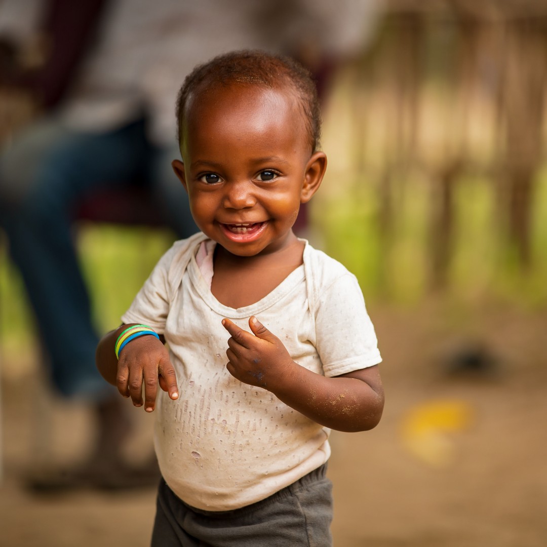Ce sourire ! 😍

L'UNICEF travaille depuis 1963 en RD #Congo afin de garantir que les droits à la survie, à l'éducation, à la protection et à la participation de chaque enfant soient respectés.