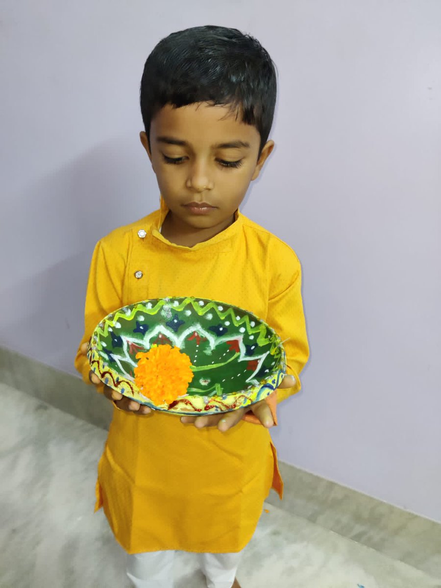 SAI_Edu_In's tweet photo. Traditional Day
The SAIoneers of Play Group were super excited. They were all dressed up in traditional attire. We did a little revision of letters and about pet animals. All read the picture book perfectly.
#MotorSkills
#Revision
#LinguisticSkill https://t.co/c3zSwdRoVY
