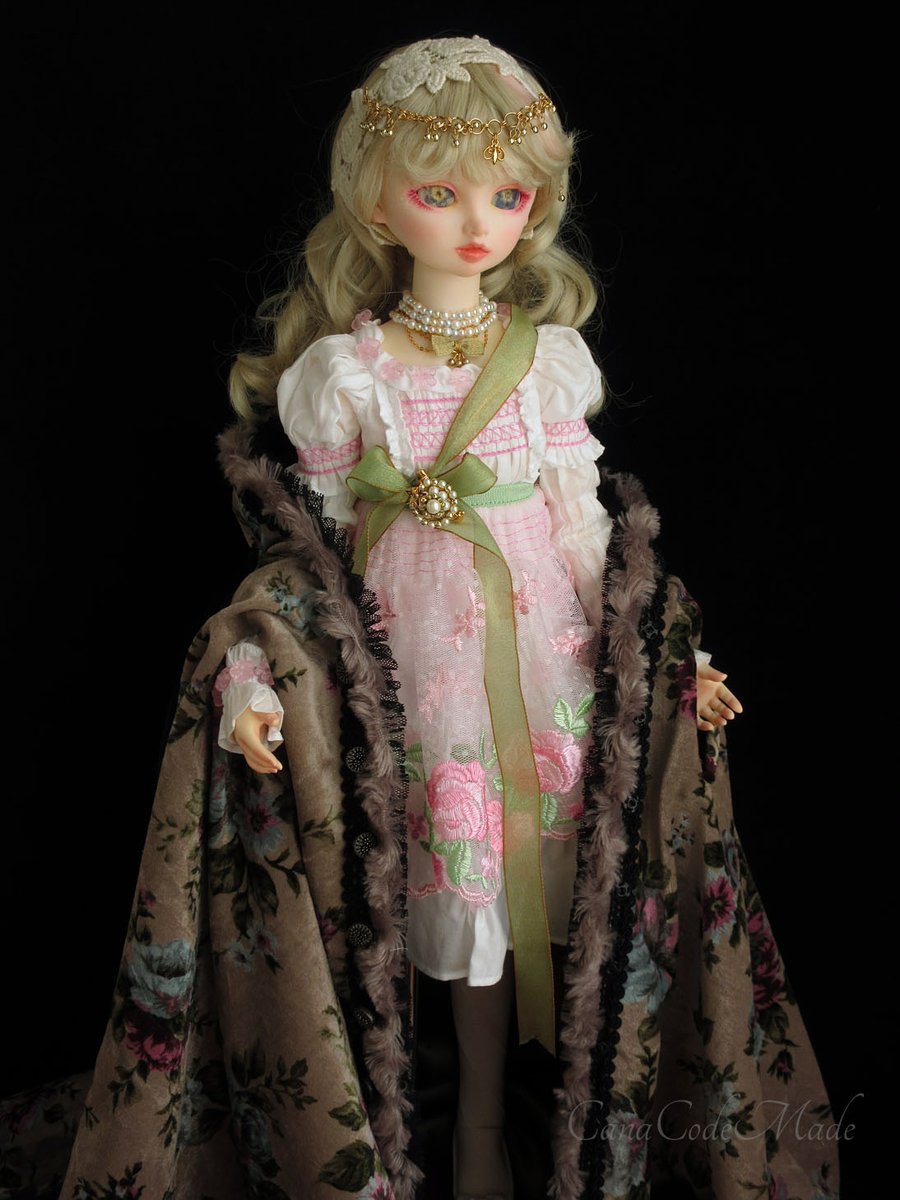 canacodemade's tweet photo. 花園のクリームケーキドレス（桜ミルク）
ユグドラシルの実ネックレス
温もり薔薇のヘアバンド
ふんわり3連パールネックレス
ネックレス＆アンクレット（金の陽光）
もうひとつのスピカ

#CanaCodeMade #青ゐ鳥洋品店 #CanaCodeMode https://t.co/8Sa8Apt0V3