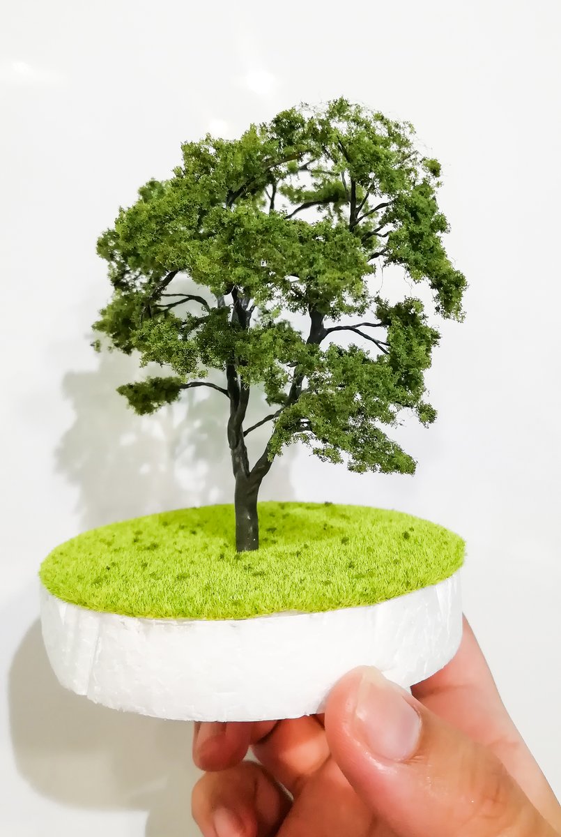 تويتر 摩耶薫子 على تويتر Rt Maedax X 木の作画が苦手な方に 便利でいい素材があります Hoゲージ 鉄道模型 の木の模型は イイ感じのデフォルメ感なので 加工次第で簡単にオリジナルのイラストや漫画に使えます T Co J0e8beduyd