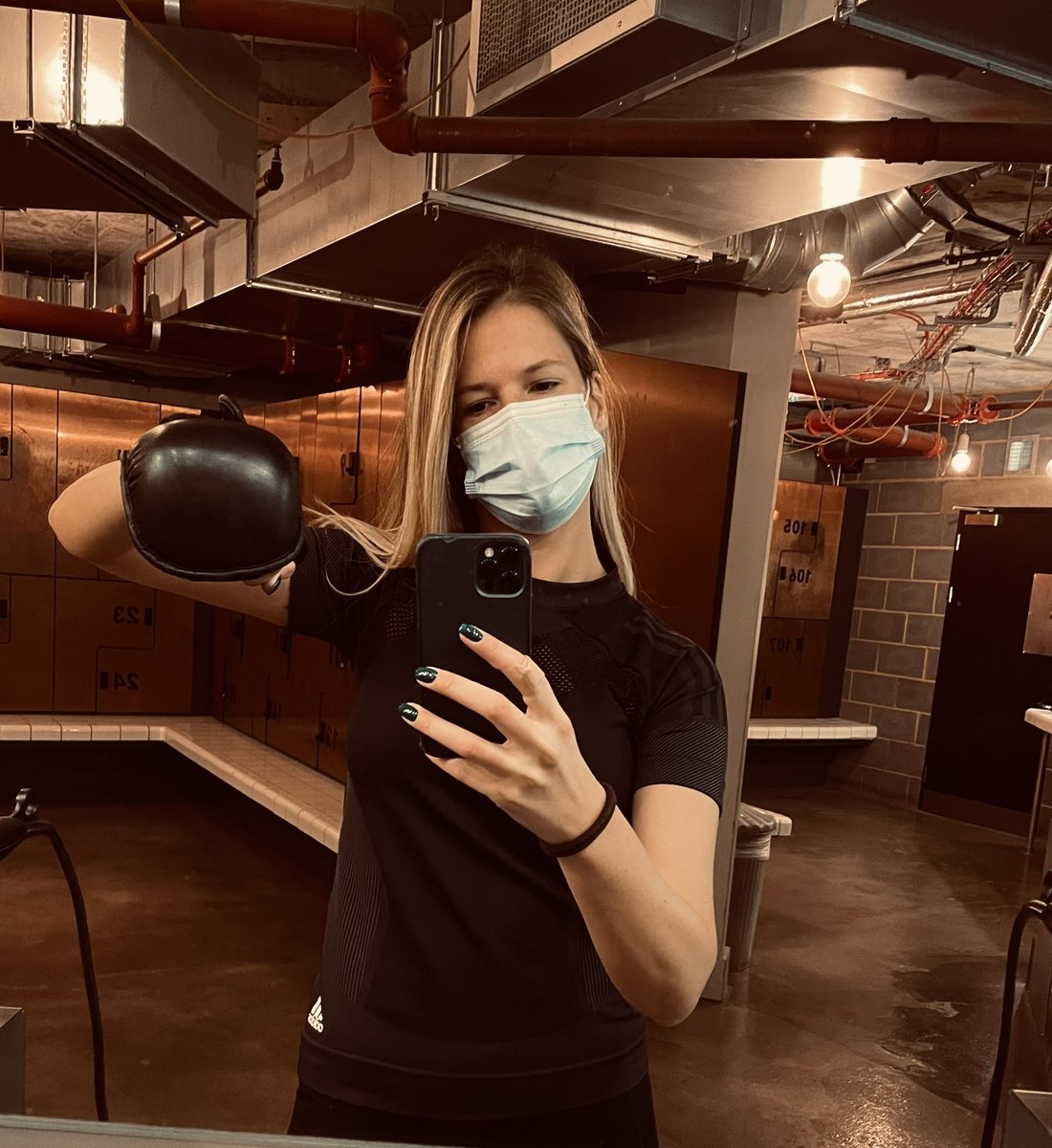 GWCBxl's tweet photo. Friday mornings are for Rumble at @1Rebel_UK: boxing the working week away and getting ready for the weekend! Woop woop! 👊👊👊 #aweekinthelifeof @SabinaCiofu 😊 https://t.co/VomIgytGRI