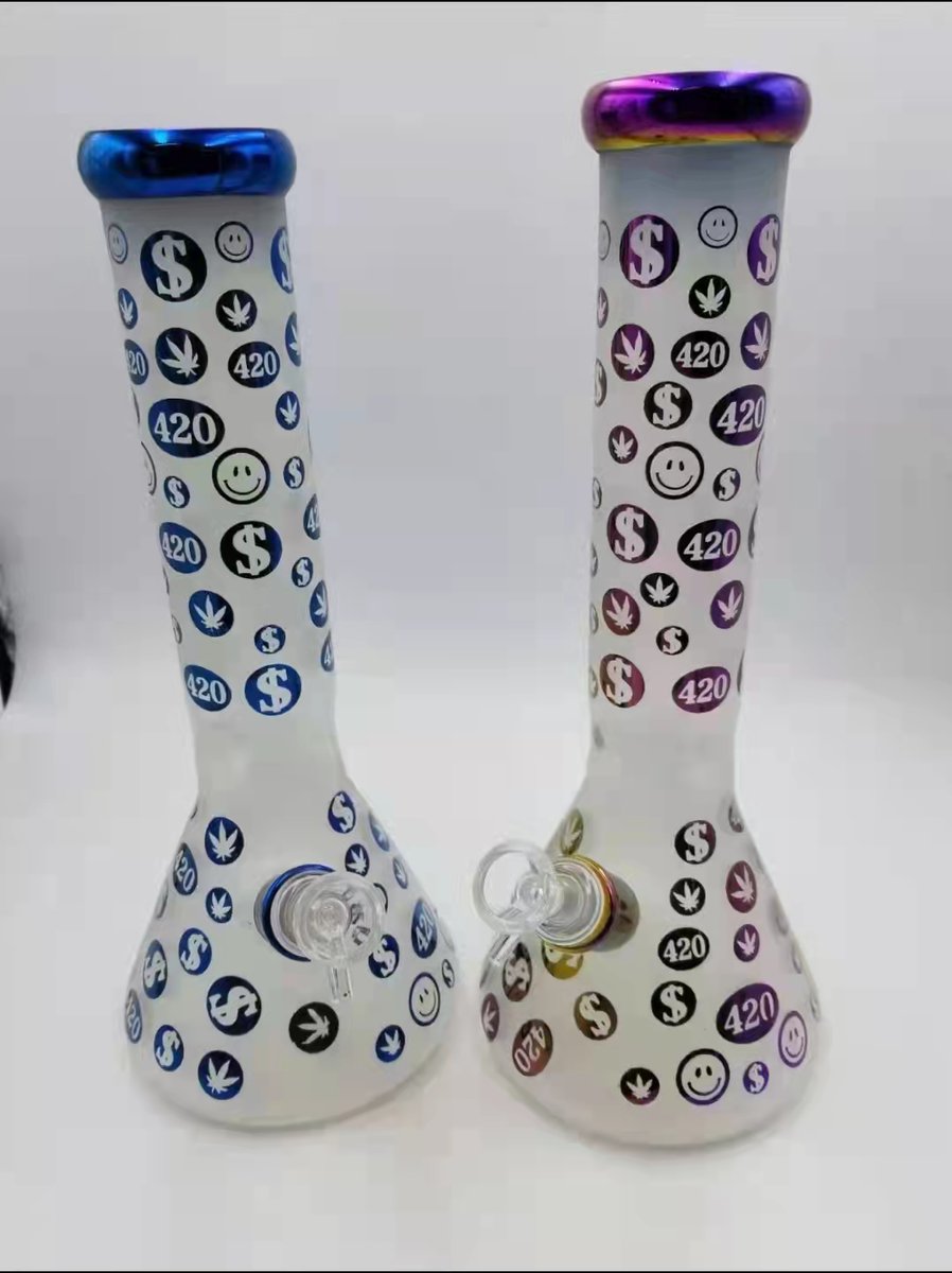 Zyun0405's tweet photo. Click on my avatar, there are more inside.#sunglasses #bong #glassart #hashpipe #nft #nftglass #NFTCommmunity #nftart #nfts #glassbong https://t.co/gc51SoDzMy