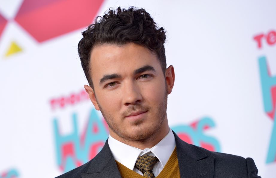 Happy Birthday to Kevin Jonas.
(November 5, 1987) 