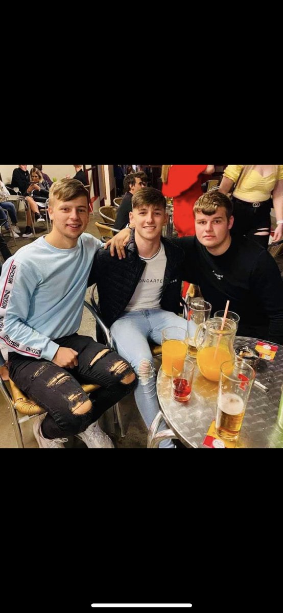 _ethanduffie19's tweet photo. happy birthday oz😘😘 hope its a good een brother x @OwenBlackhall https://t.co/8btwHZZq7F