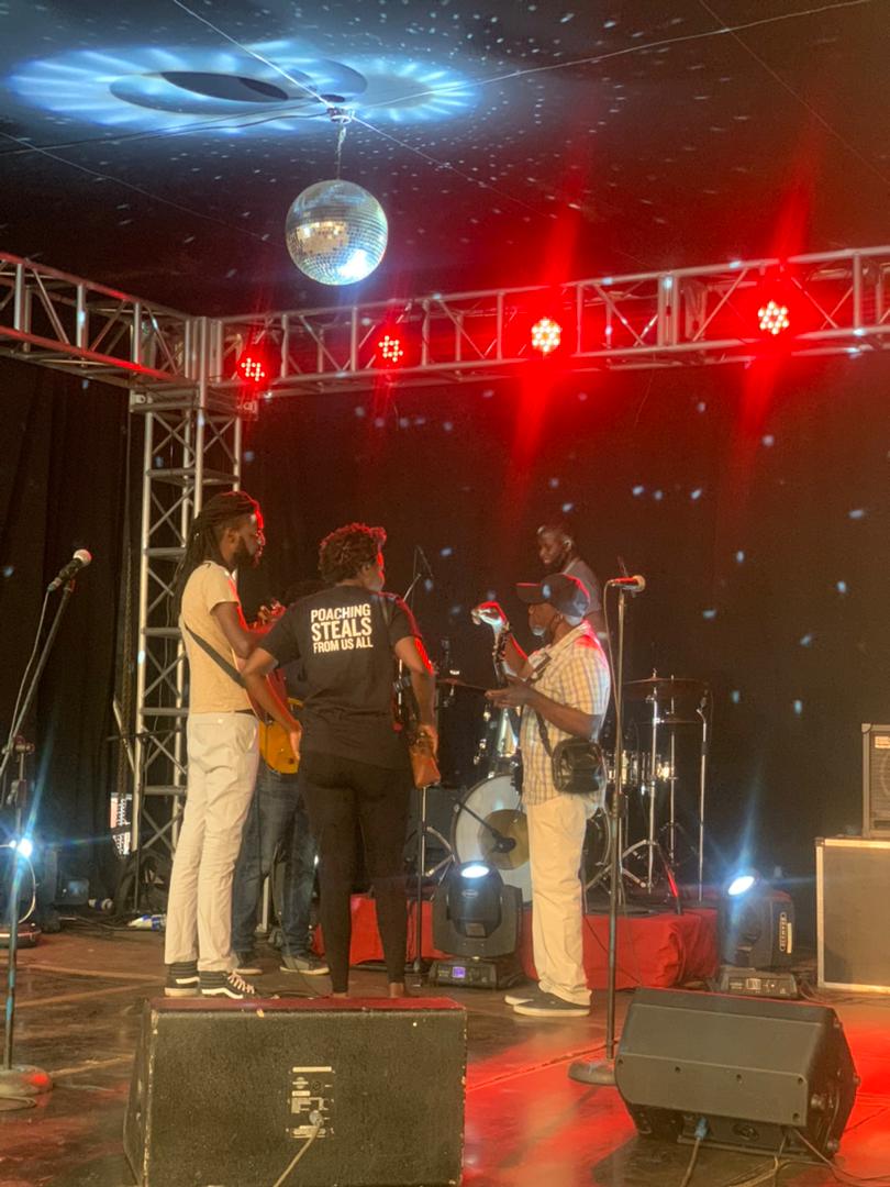 WildAidAfrica's tweet photo. This week, WildAid has been working on something exciting with award winning Zimbabwean musician, @SelmorMtukudzi, for the protection of our endangered  wildlife species. Look out for it dropping on @wildaidafrica soon! #MusicForWildlife https://t.co/mjLrKYh9vd