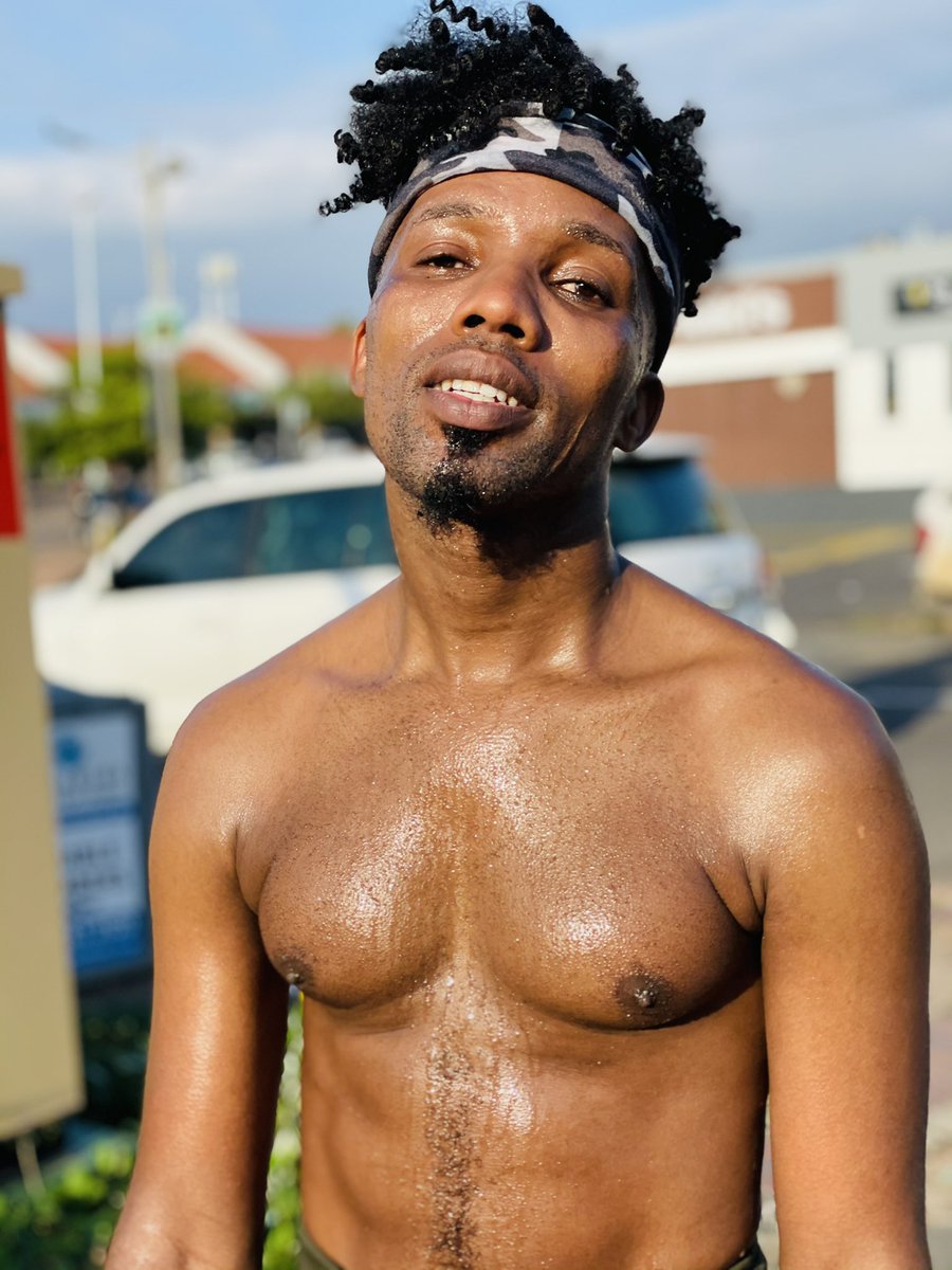 sihledust's tweet photo. Competition with yourself is always a win #running #durbancreatives #FitnessModel #Smile #durbantourism https://t.co/jRzHfh3Ncw