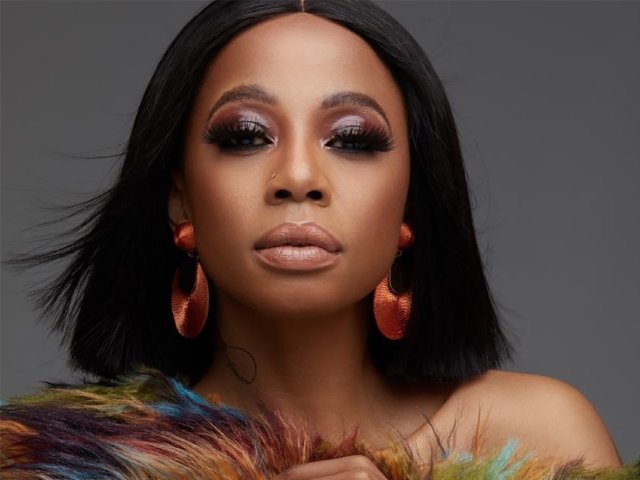 touch_zim's tweet photo. Singer Kelly Khumalo is standing in solidarity with her close friend Somizi Mhlongo as she declined to replace Somizi for the Zimbabwe-based gig for which the media personality was ostracised due to his sexuality.
#kellykumalo #Somizi #Garwe https://t.co/dR0XIKAbTM