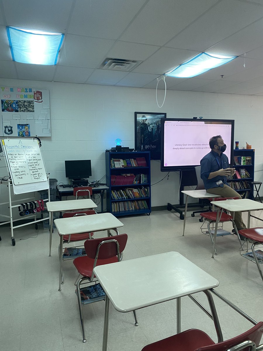 lalamama2's tweet photo. EPFP 1st stop, Trimble ES & MS where beautiful spaces offer clinical & dental, resources to students, staff & families. Thank you for the tour & welcome! #csu #policy #Edleaders #LCBD https://t.co/KoEAGv3aGZ
